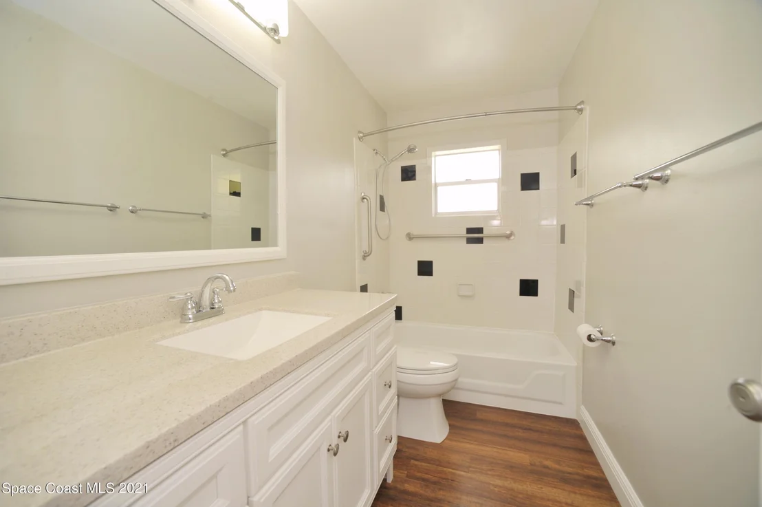 Photo of 461 1st Avenue