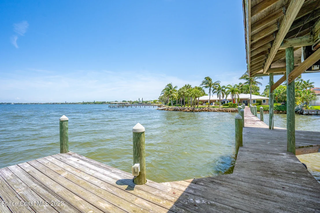 Photo of 437 River View Lane