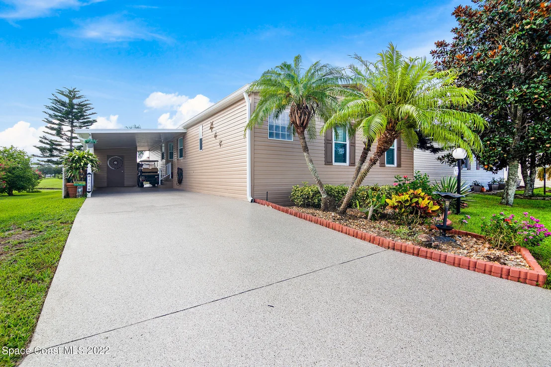 Photo of 404 Outer Drive