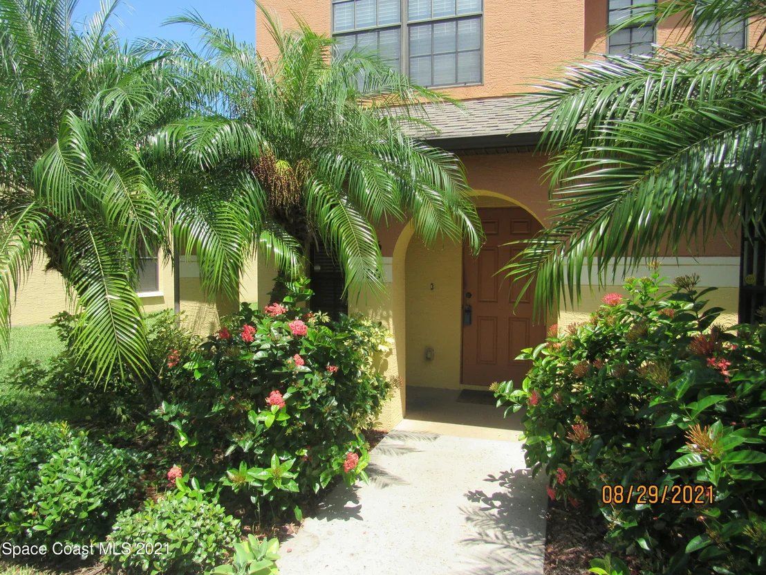 Photo of Unit 106 at 1165 Luminary Circle