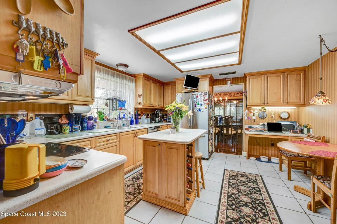 Photo of 1102 Fairlawn Drive