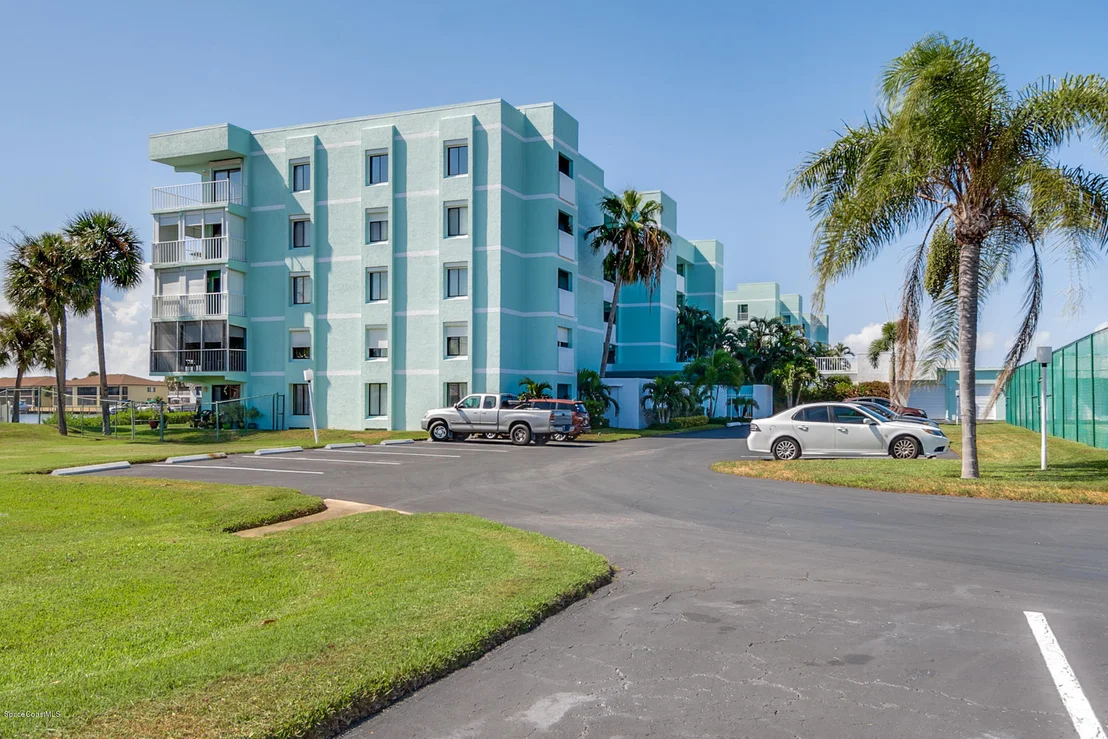 Photo of Unit 1205 at 1700 Commodore Boulevard