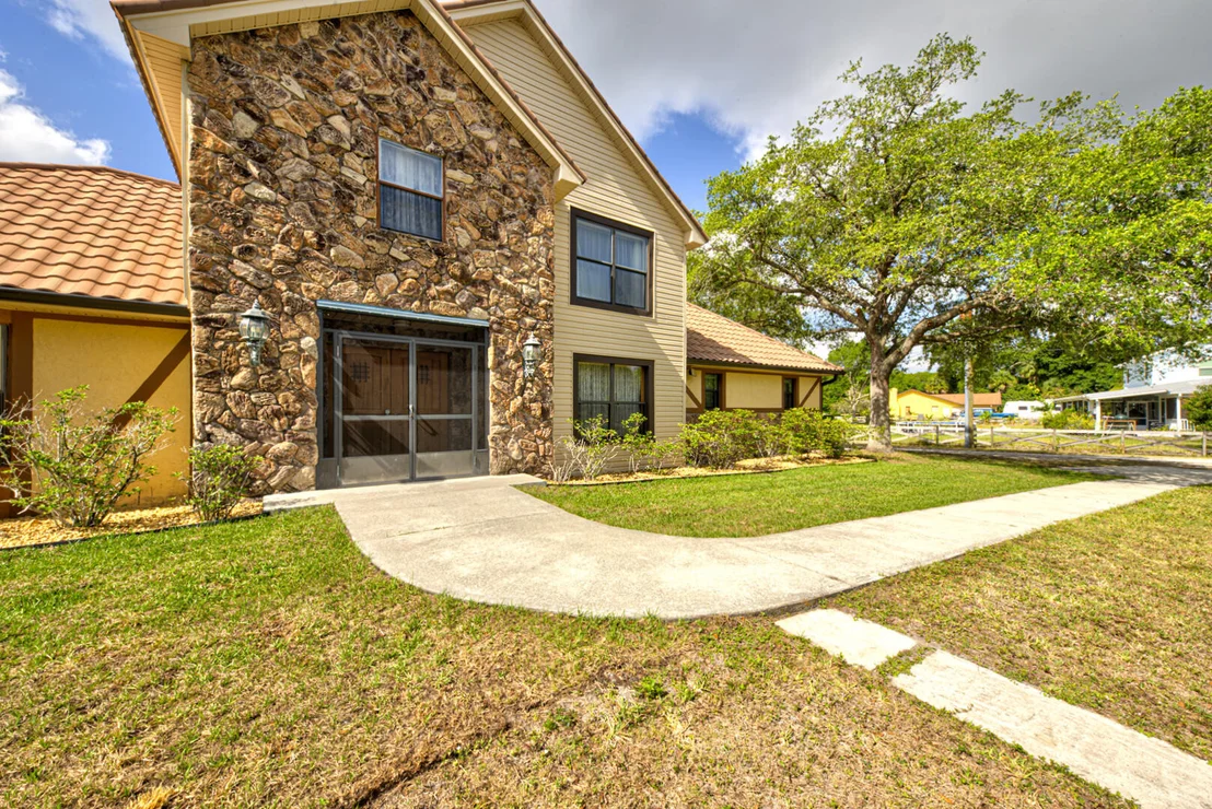Photo of 4885 Rayburn Road
