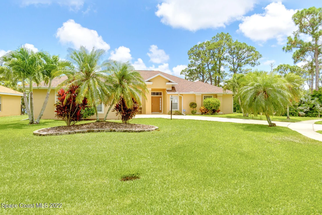 Photo of 349 Pebble Hill Way