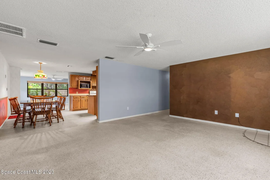Photo of 635 Verbenia Drive