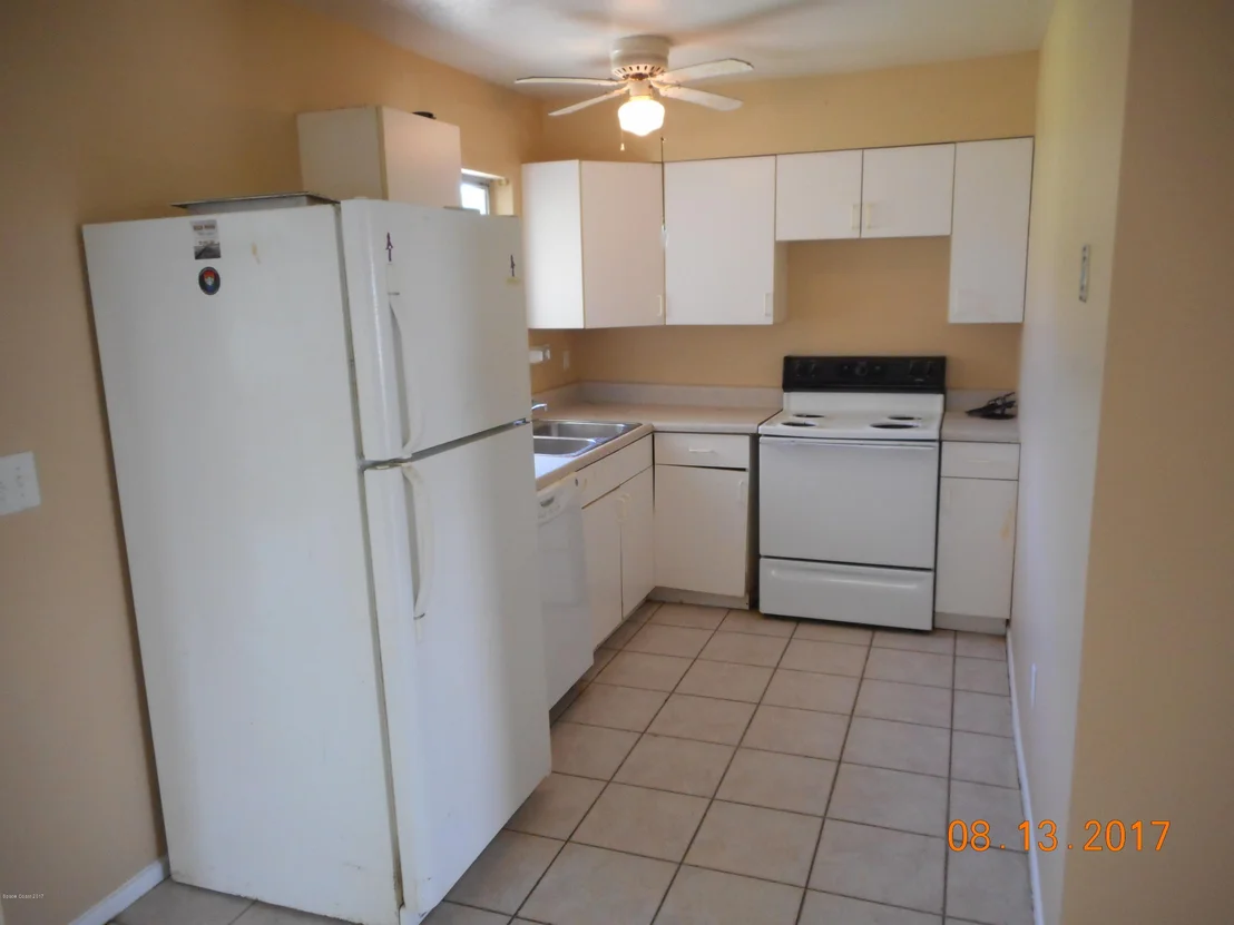 Photo of 1101 Cable Lane NE