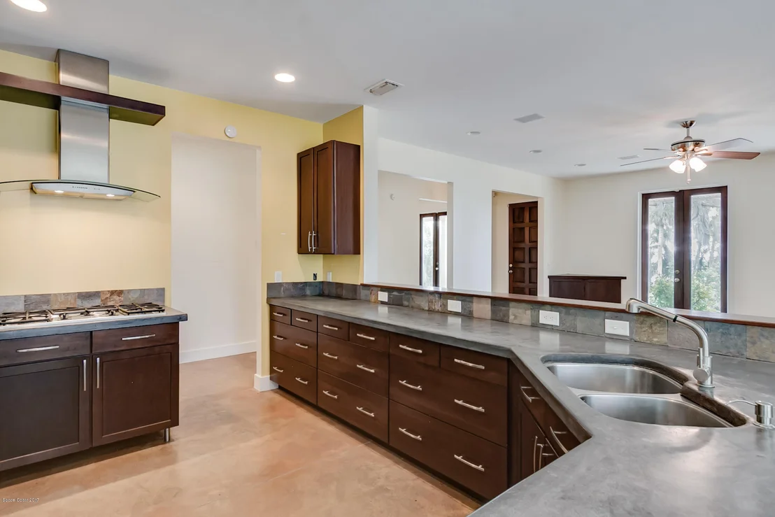 Photo of 3513 N Indian River Drive
