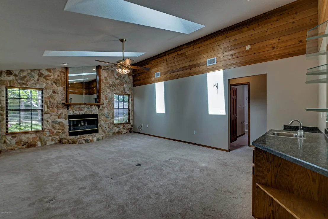 Photo of 1380 Friday Road