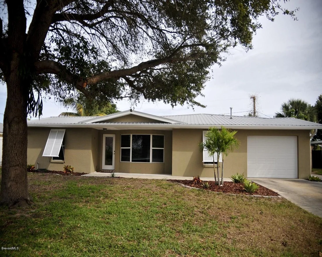 Photo of 2220 Abalone Avenue