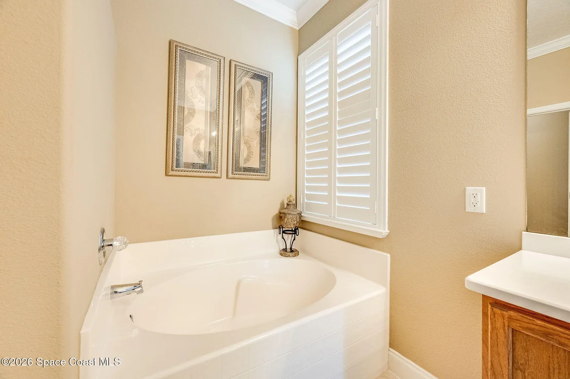 Photo of 522 Waterside Circle