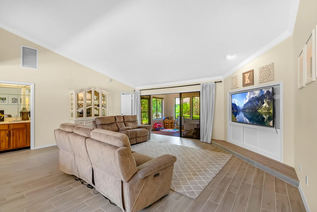 Photo of 128 Prestwick Circle