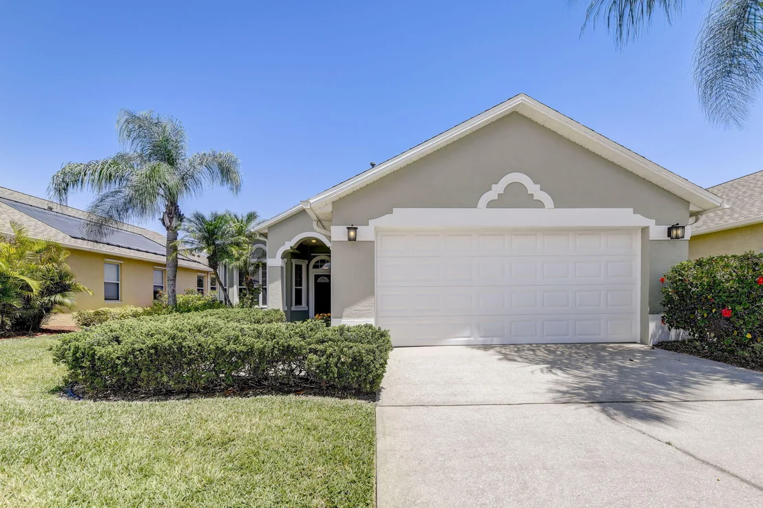 Photo of 4621 Portage Trail