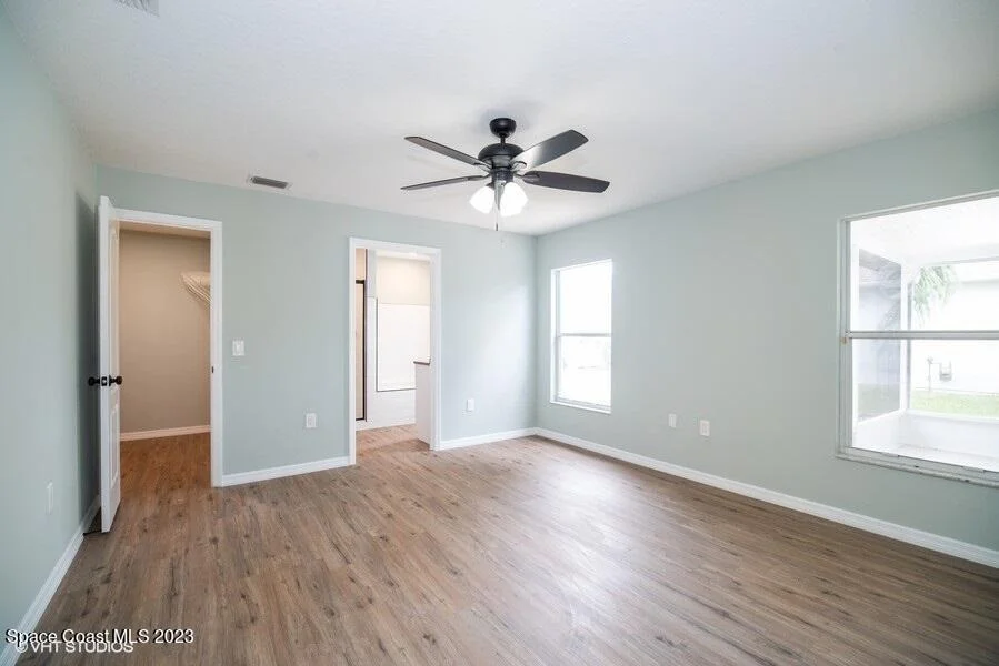 Photo of 943 Pine Creek Circle NE