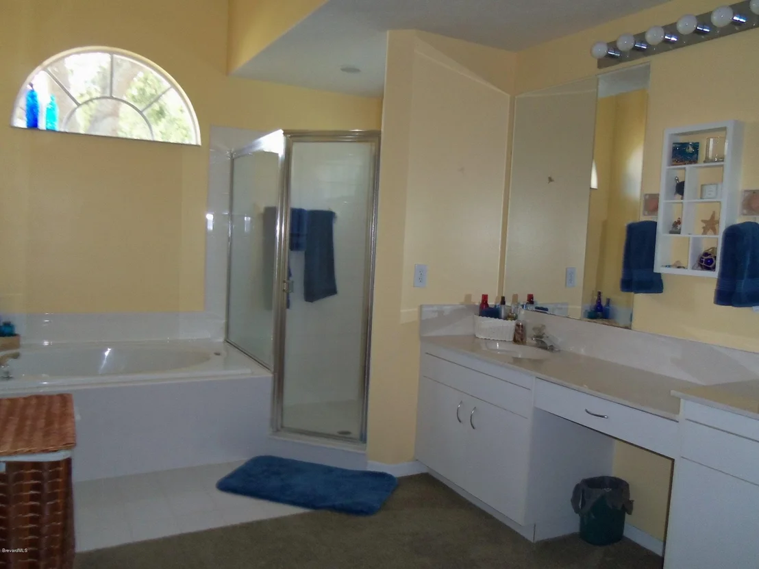 Photo of 975 Pelican Lane