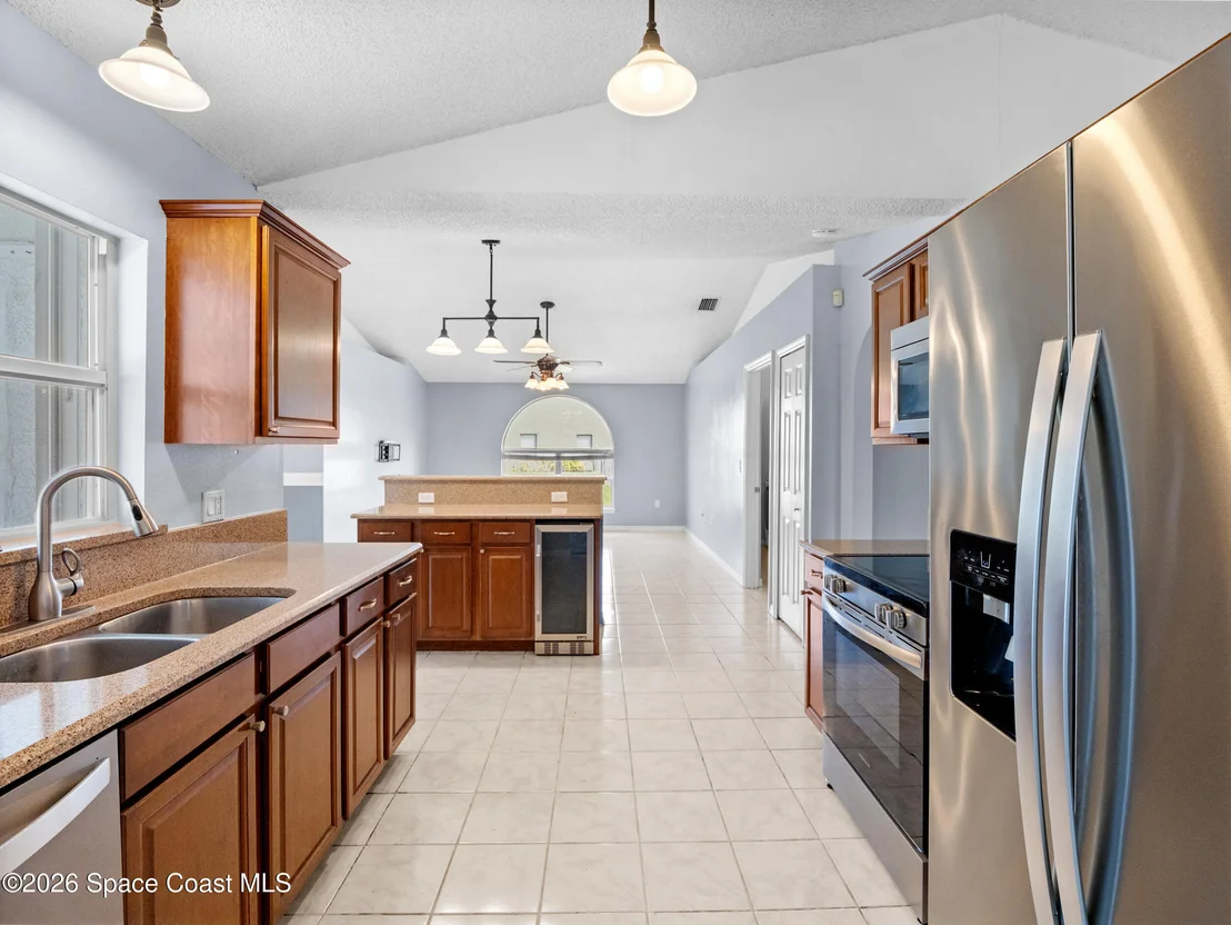 Photo of 1034 Webster Road SE