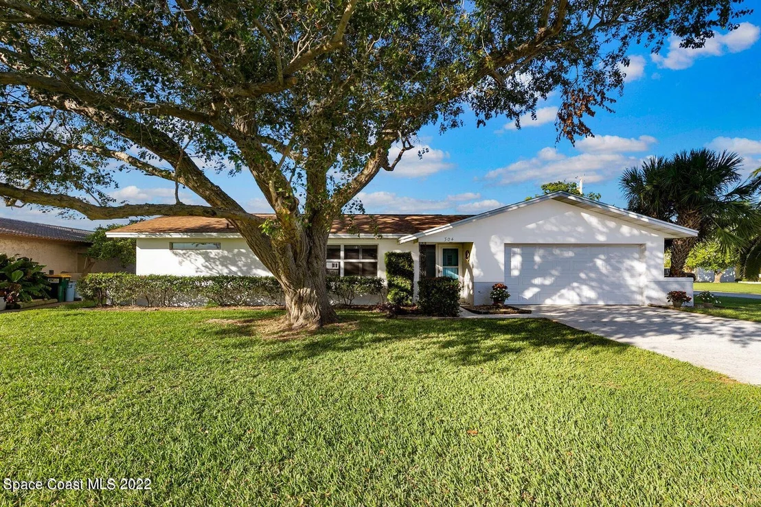 Photo of 304 Dorset Drive