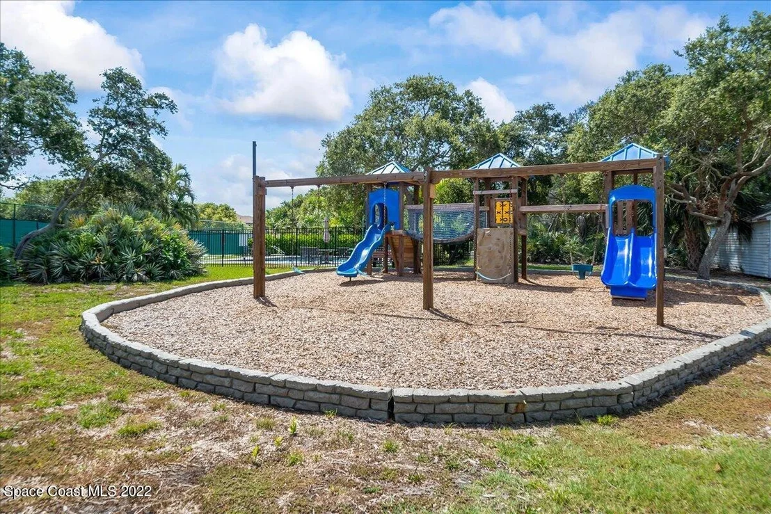 Photo of 233 Peregrine Drive