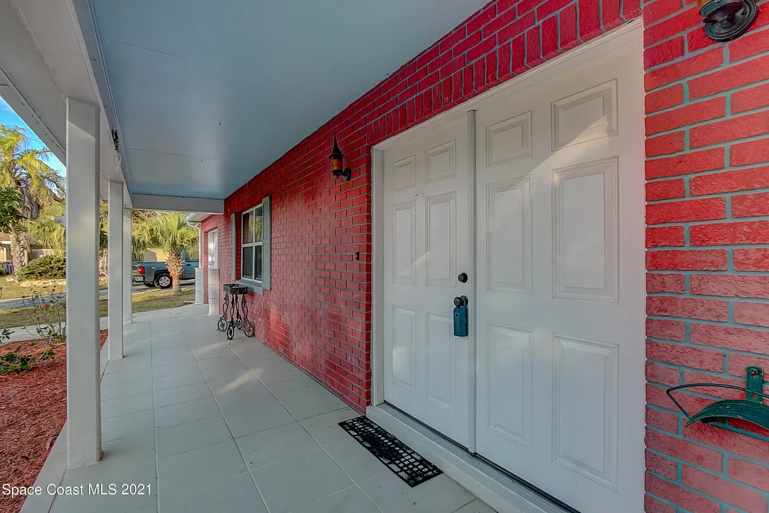 Photo of 960 Brunswick Court