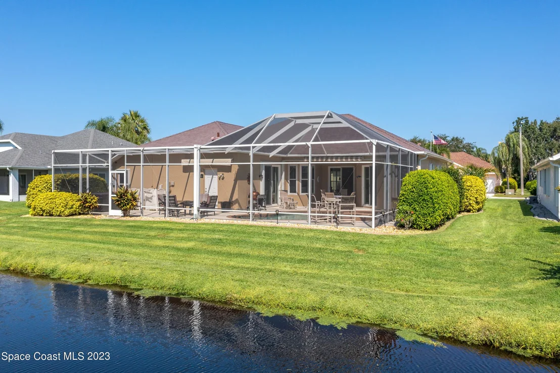 Photo of 665 Carriage Hill Road
