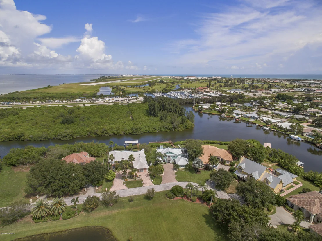 Photo of 262 Lanternback Island Drive