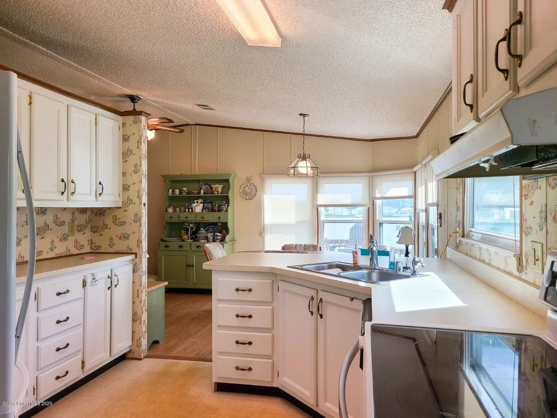 Photo of 137 Rosewood Drive