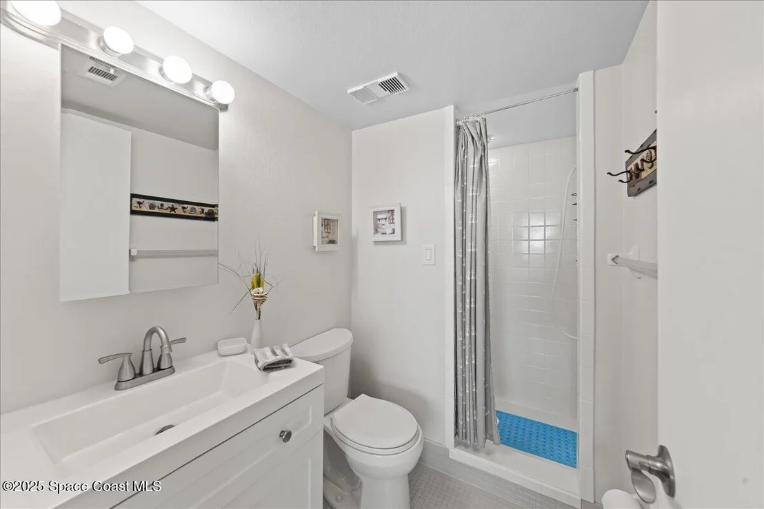 Photo of Unit 303 at 1049 Rockledge Drive