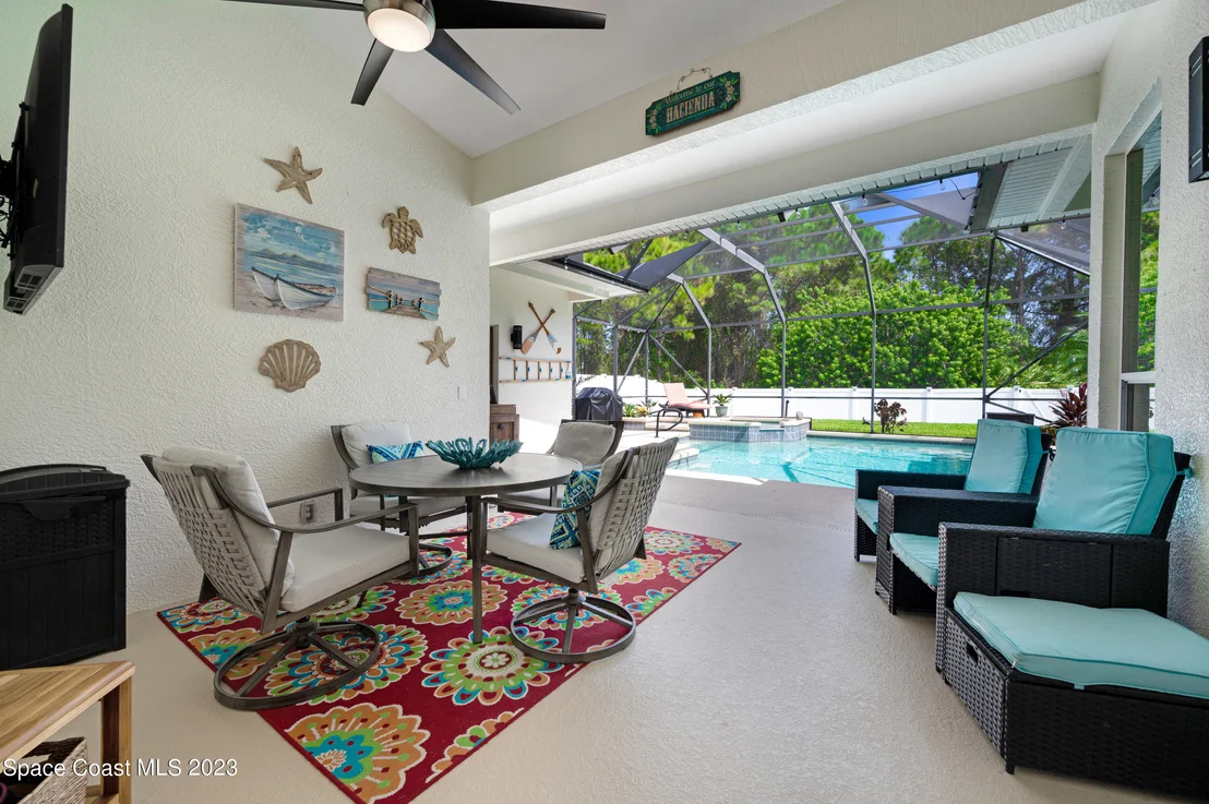 Photo of 242 Pebble Hill Way