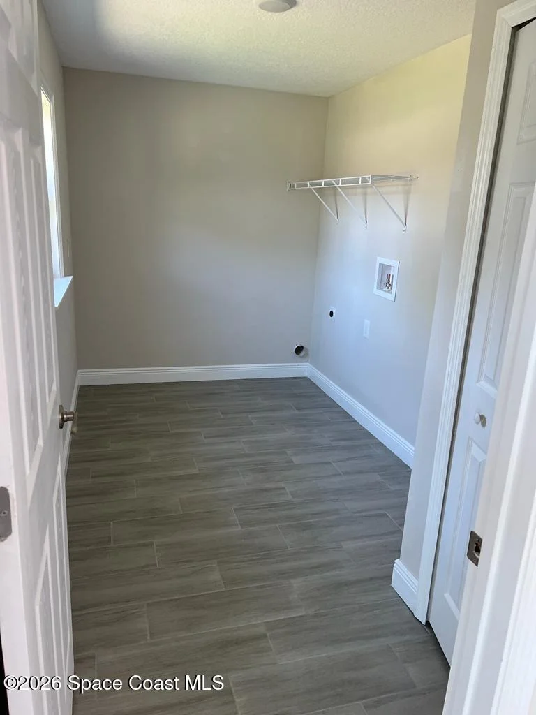 Photo of 1042 Hickory Lane