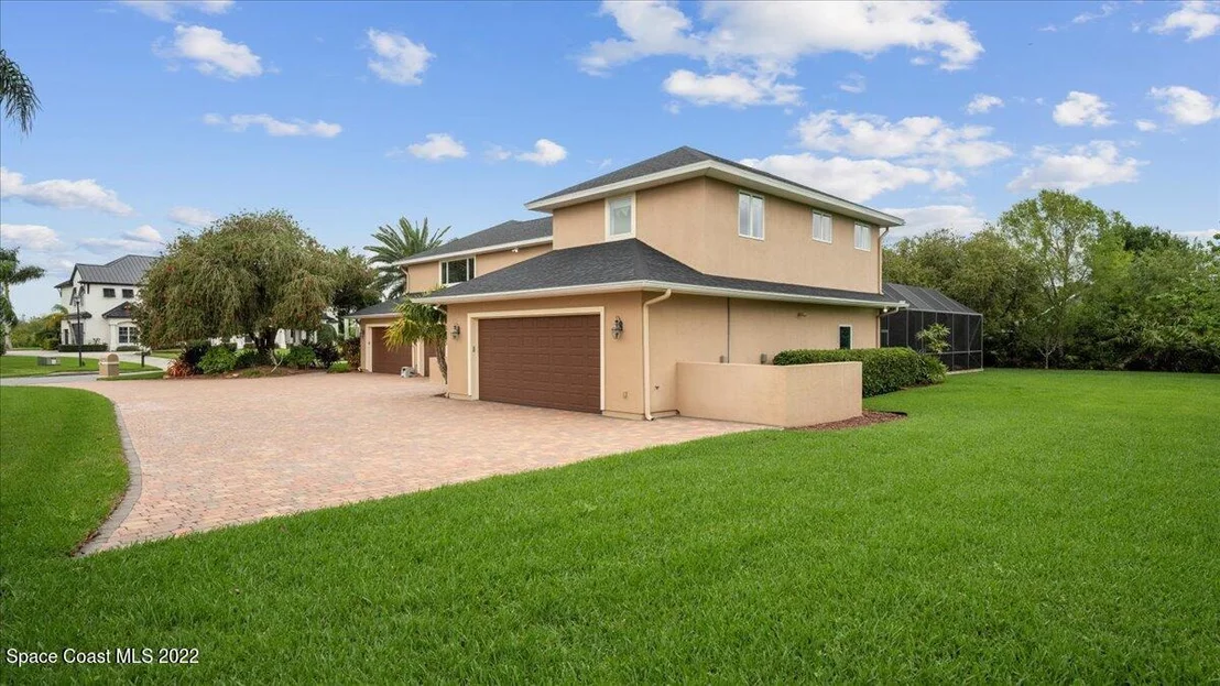 Photo of 873 Oak Park Drive