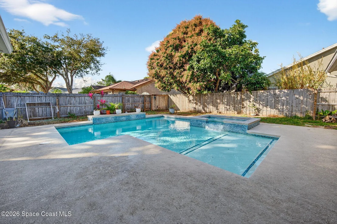 Photo of 5102 Cocoplum Avenue