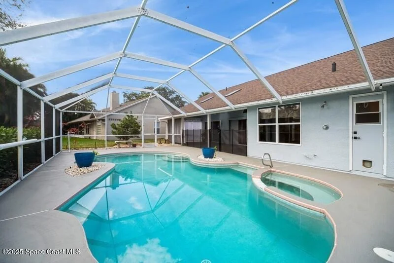 Photo of 586 Deerfield Drive