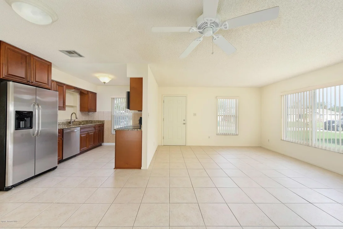Photo of 2855 Lancaster Road