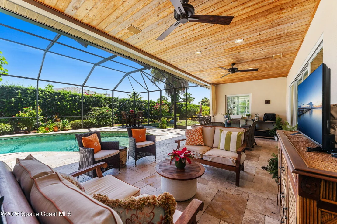 Photo of 339 Cocoa Avenue