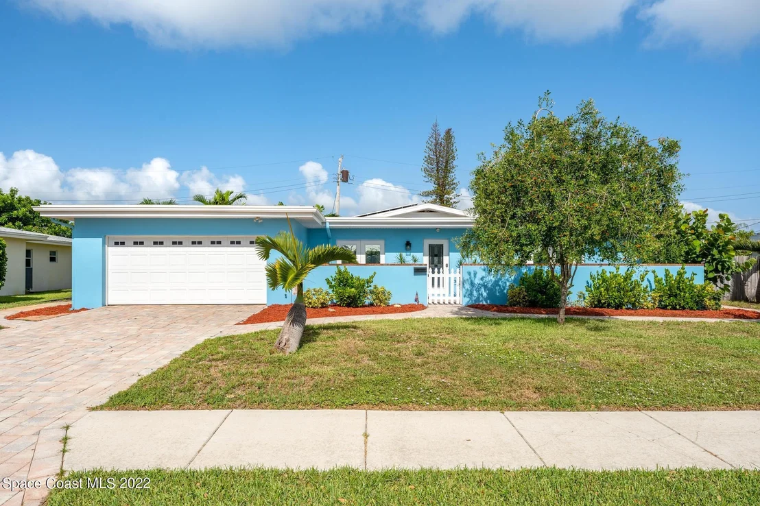Photo of 220 Pineapple Street