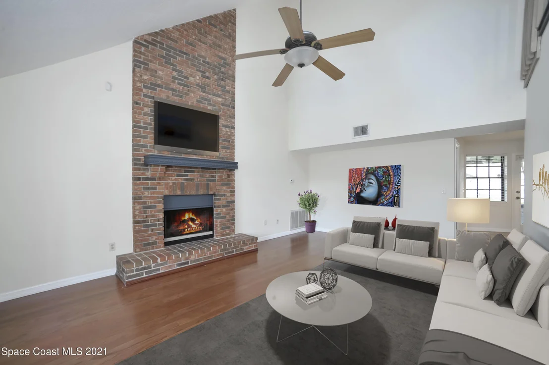 Photo of 986 Whisperpine Drive