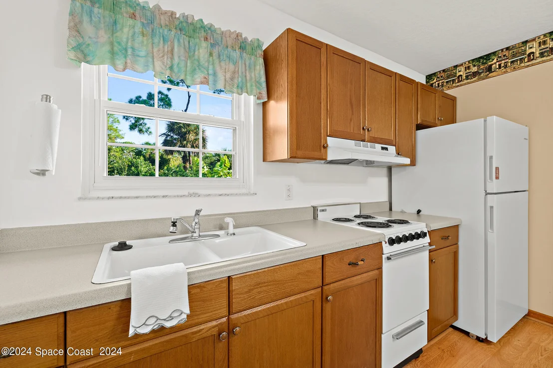 Photo of 3893 Burton Road