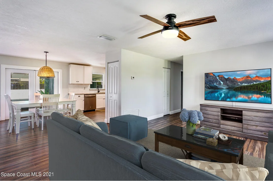 Photo of 2148 Reef Avenue