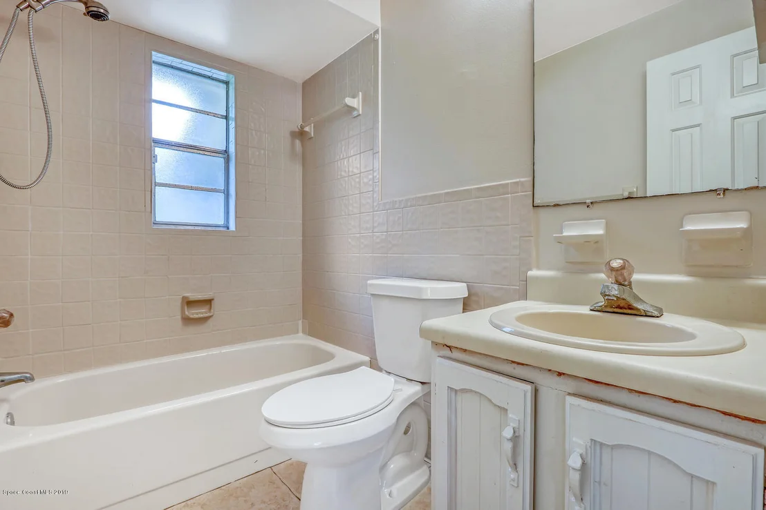 Photo of 3214 Jupiter Boulevard SE