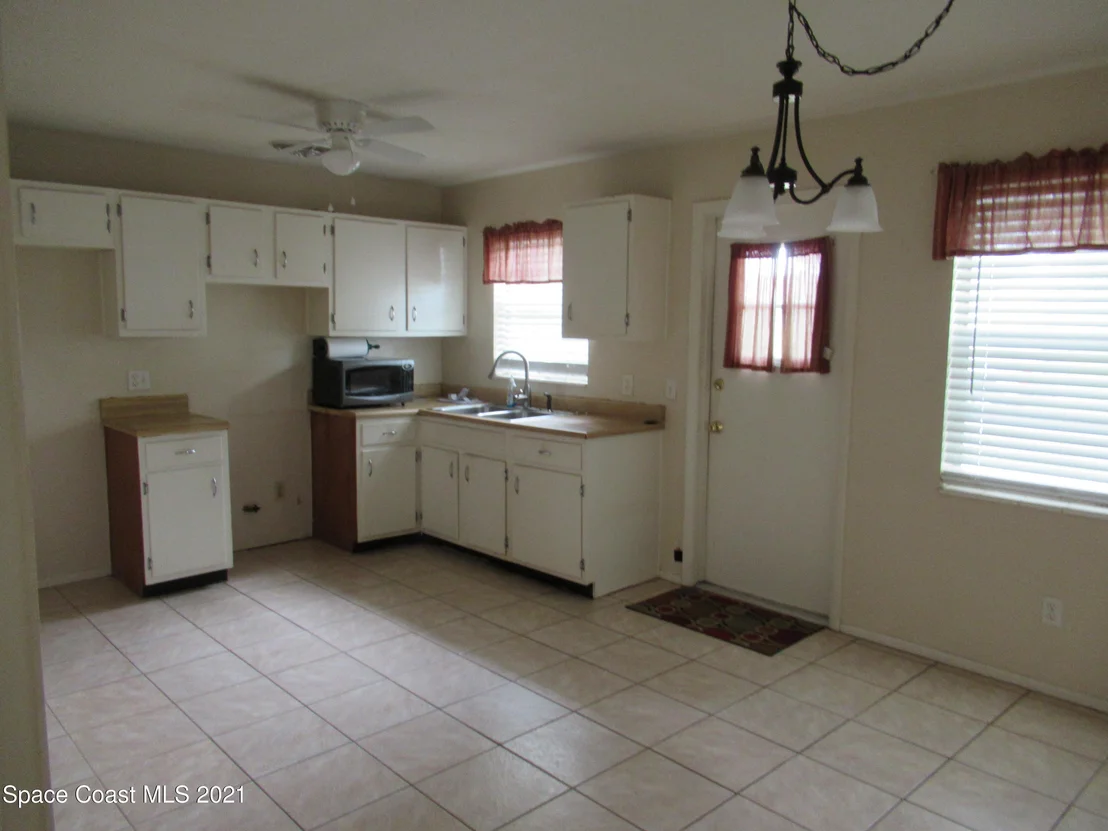 Photo of 2913 Notre Dame Avenue