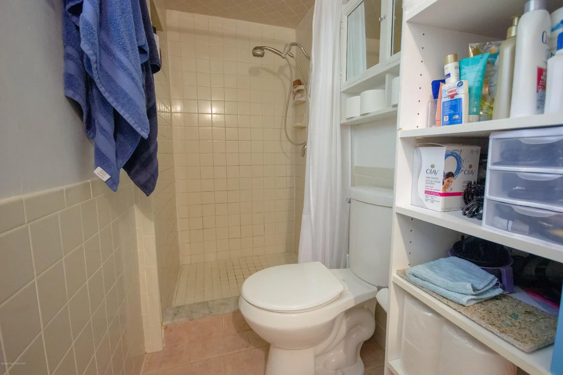 Photo of 5950 Edison Street