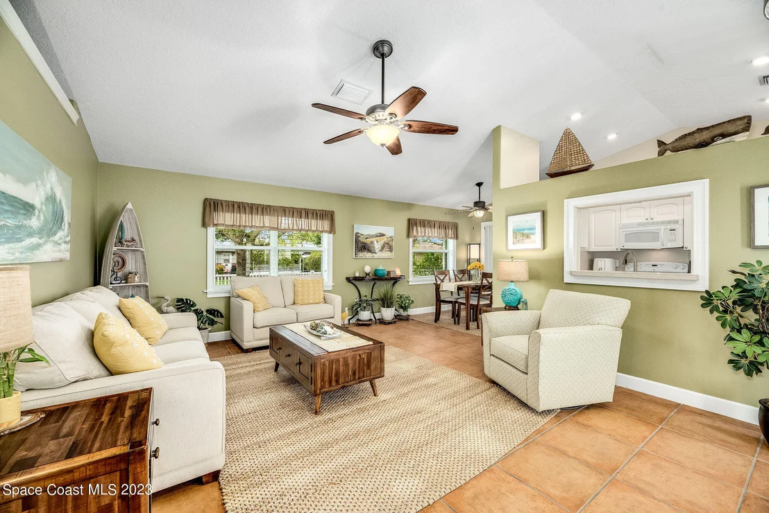 Photo of 468 Biscayne Lane