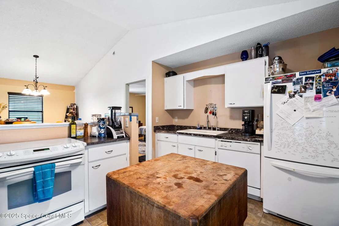 Photo of 5730 Friendly Street