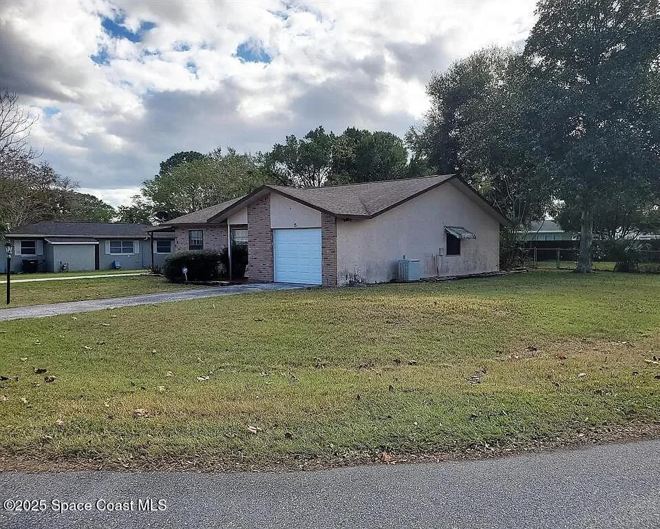 Photo of 463 Spring Lane