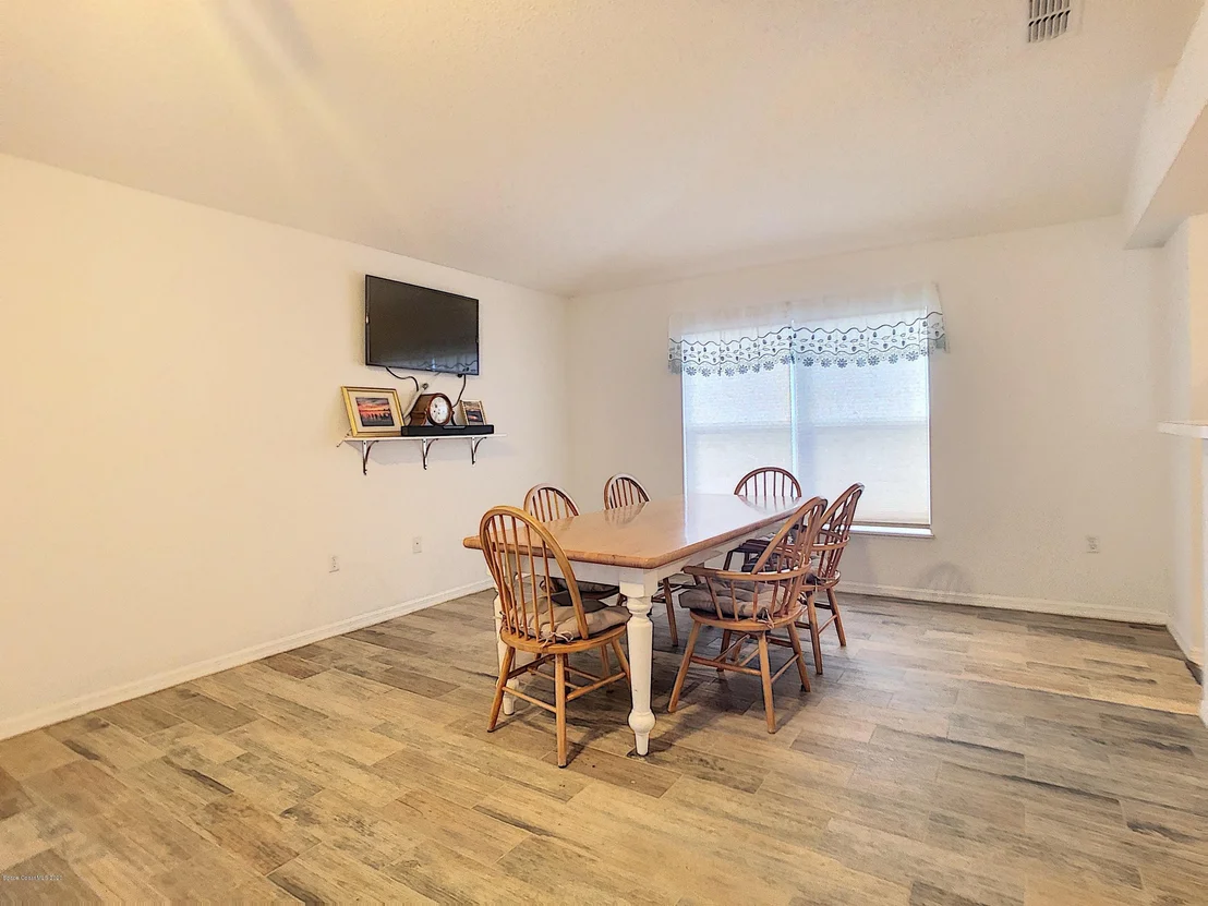 Photo of 669 Macon Drive