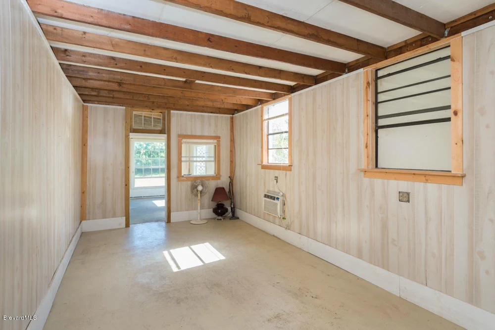 Photo of 555 Hall Road