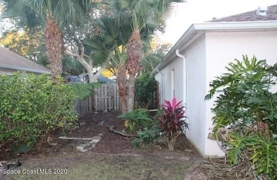 Photo of 2084 Lansing Street