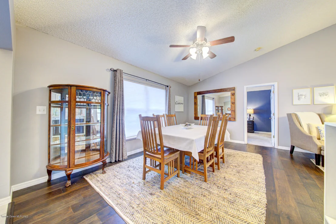 Photo of 2380 High Ridge Road