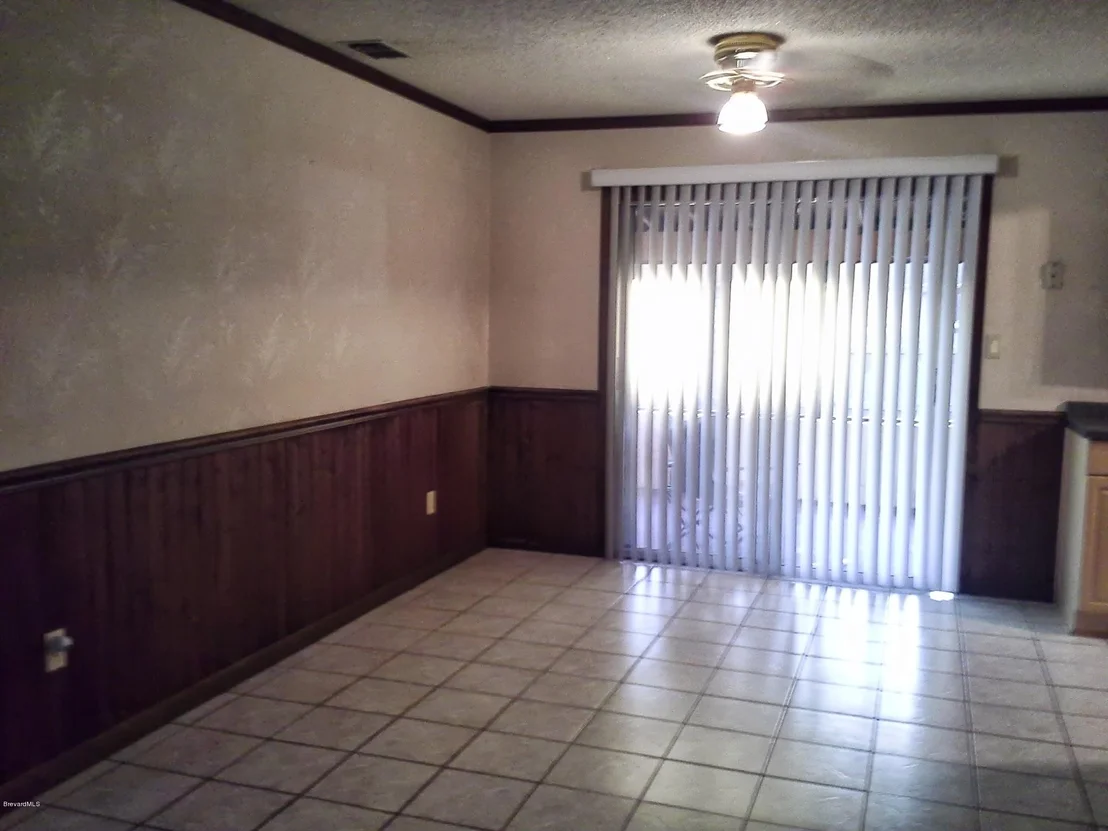 Photo of 6390 Depot Avenue