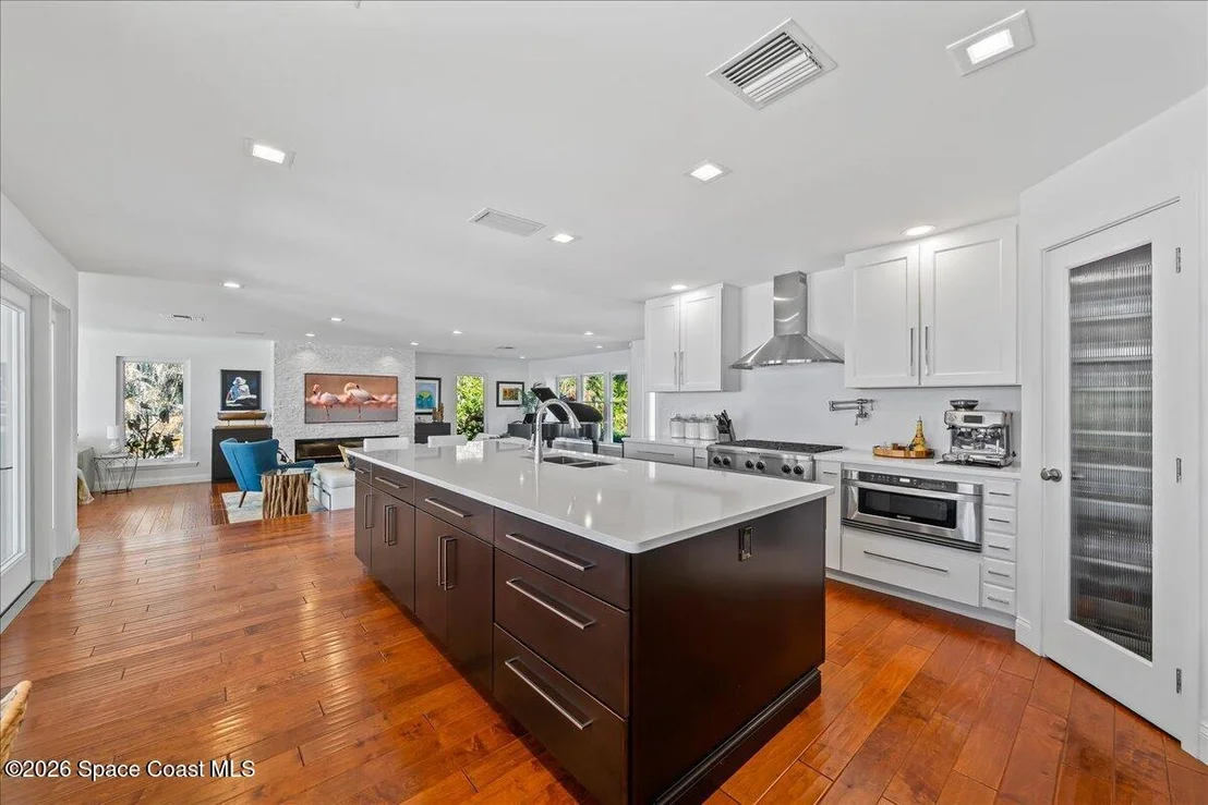 Photo of 408 Riverside Drive