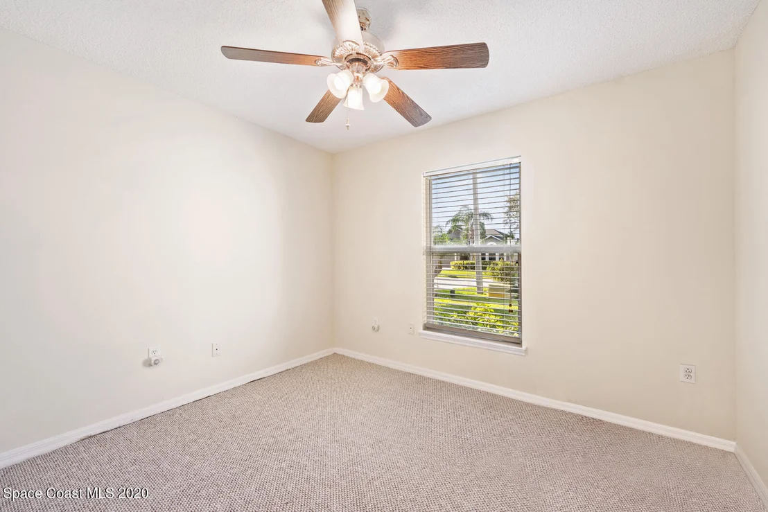 Photo of 1111 White Oak Circle